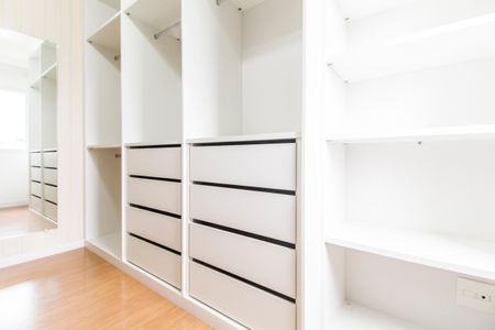 Apartamento à venda com 76m², 2 quartos e 2 vagasCloset da Suíte