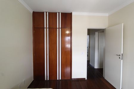 Apartamento para alugar com 210m², 3 quartos e 2 vagasQuarto 2