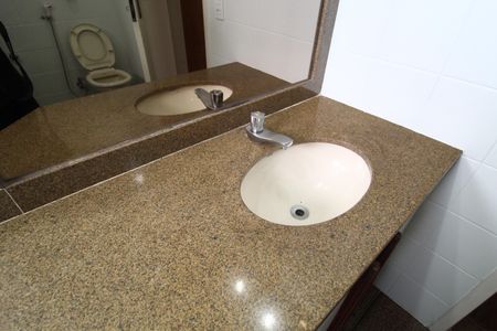 Apartamento para alugar com 210m², 3 quartos e 2 vagasBanheiro do Quarto 1