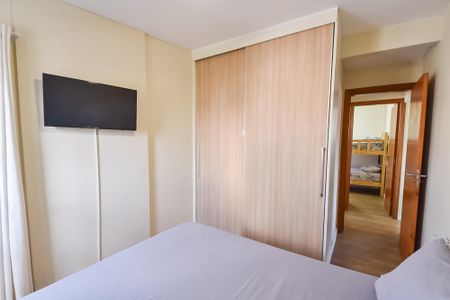 Quarto 1 de apartamento para alugar com 2 quartos, 56m² em Vila Monumento, São Paulo