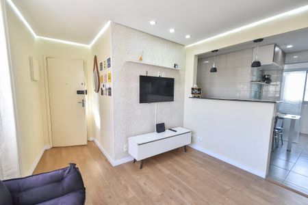 Sala de apartamento para alugar com 2 quartos, 56m² em Vila Monumento, São Paulo