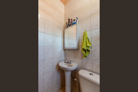 Casa à venda com 106m², 2 quartos e 5 vagasBanheiro da Suíte