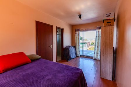 Casa à venda com 106m², 2 quartos e 5 vagasSuíte