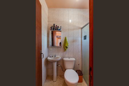 Casa à venda com 106m², 2 quartos e 5 vagasBanheiro da Suíte