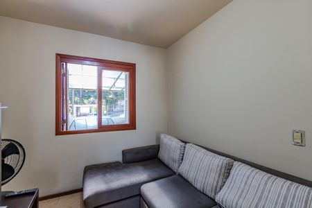 Casa à venda com 106m², 2 quartos e 5 vagasSala de TV