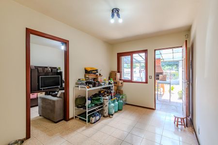 Casa à venda com 106m², 2 quartos e 5 vagasSala 