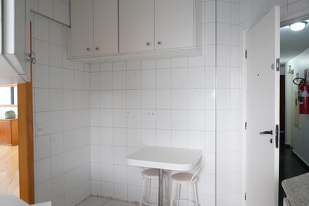 Apartamento à venda com 83m², 3 quartos e 2 vagasCozinha