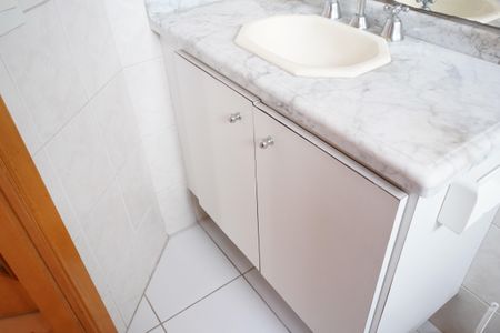 Apartamento à venda com 83m², 3 quartos e 2 vagasBanheiro da Suíte