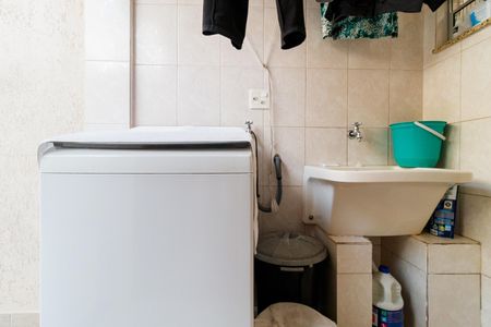 Casa à venda com 140m², 3 quartos e 2 vagas Casa à venda com 140m², 3 quartos e 2 vagasÁrea de Serviço