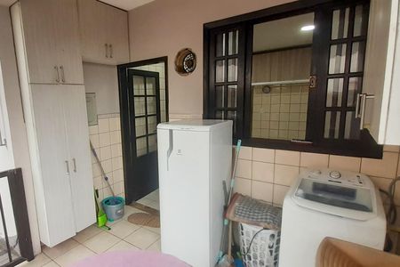 Casa de condomínio à venda com 300m², 3 quartos e 3 vagasÁrea de Serviço