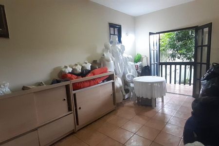 Casa de condomínio à venda com 300m², 3 quartos e 3 vagasQuarto 2