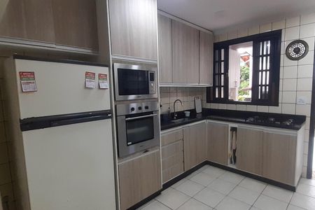 Casa de condomínio à venda com 300m², 3 quartos e 3 vagasCozinha