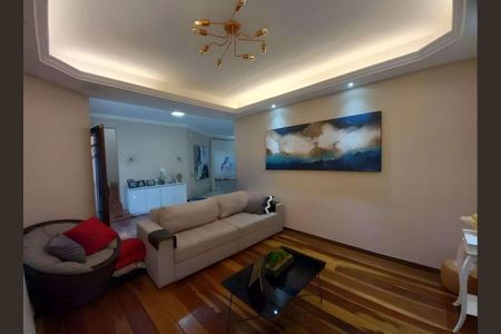 Casa à venda com 333m², 3 quartos e 2 vagas