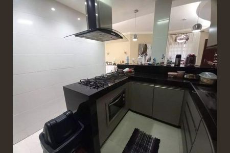 Casa à venda com 333m², 3 quartos e 2 vagas