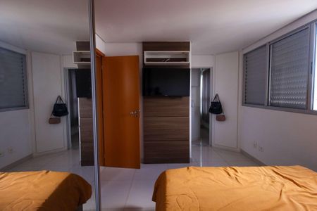 Apartamento à venda com 150m², 4 quartos e 3 vagas