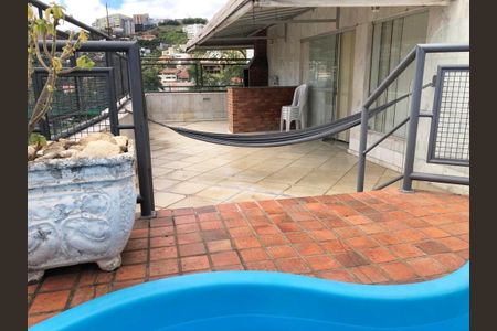 Apartamento à venda com 230m², 3 quartos e 2 vagas