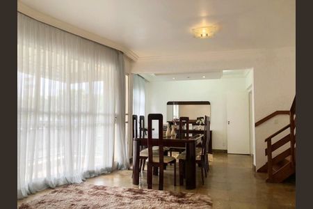 Apartamento à venda com 230m², 3 quartos e 2 vagas