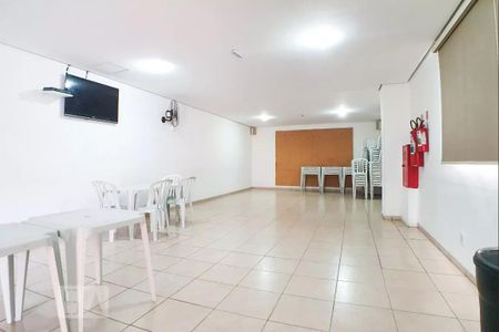 Apartamento à venda com 45m², 2 quartos e 1 vaga Apartamento à venda com 45m², 2 quartos e 1 vagaÁrea comum - Salão de festas