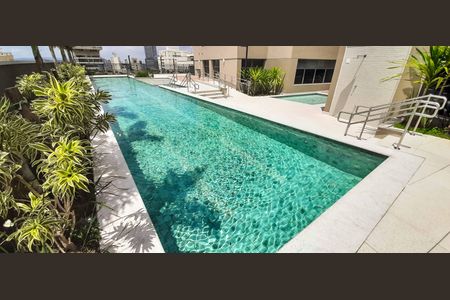 Apartamento à venda com 38m², 1 quarto e 1 vaga Apartamento à venda com 38m², 1 quarto e 1 vagaÁrea comum - Piscina