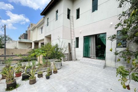 Casa à venda com 289m², 3 quartos e 2 vagasSacada