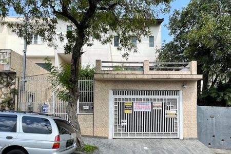 Casa à venda com 289m², 3 quartos e 2 vagasFachada