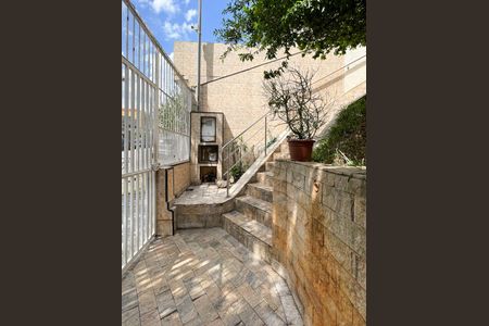 Casa à venda com 289m², 3 quartos e 2 vagasEntrada