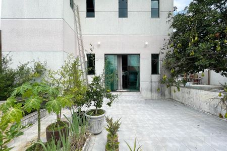 Casa à venda com 289m², 3 quartos e 2 vagasSacada