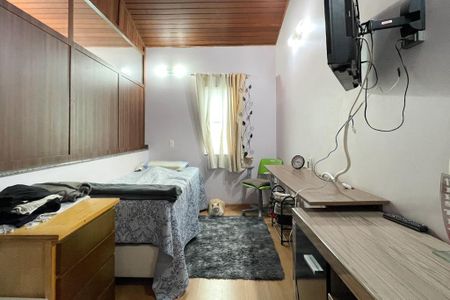 Casa à venda com 289m², 3 quartos e 2 vagasQuarto