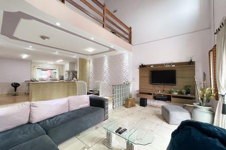 Casa à venda com 289m², 3 quartos e 2 vagasSala