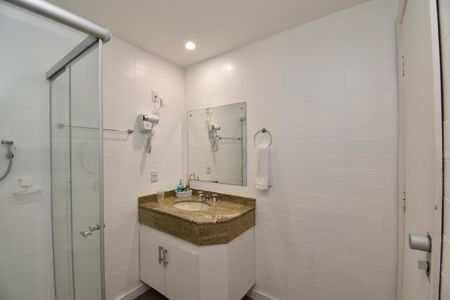 Apartamento para alugar com 67m², 1 quarto e sem vagaBanheiro