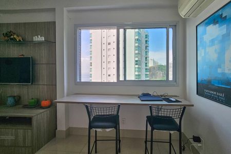 Apartamento para alugar com 84m², 2 quartos e 2 vagasSala