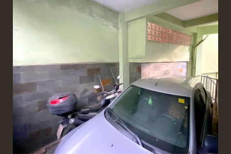 Casa à venda com 160m², 4 quartos e 1 vaga Casa à venda com 160m², 4 quartos e 1 vagaGaragem