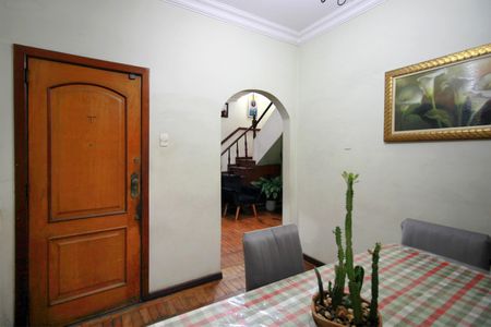 Casa à venda com 160m², 4 quartos e 1 vagaSala