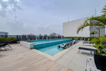 Apartamento à venda com 27m², 1 quarto e sem vagaÁrea comum - Piscina