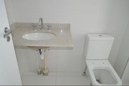 Apartamento à venda com 145m², 3 quartos e 2 vagasBanheiro da Suíte 2