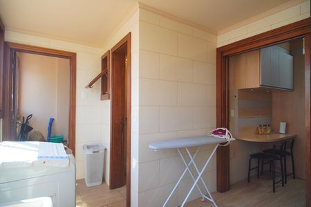 Apartamento à venda com 185m², 3 quartos e 1 vaga Apartamento à venda com 185m², 3 quartos e 1 vagaÁrea de Serviço