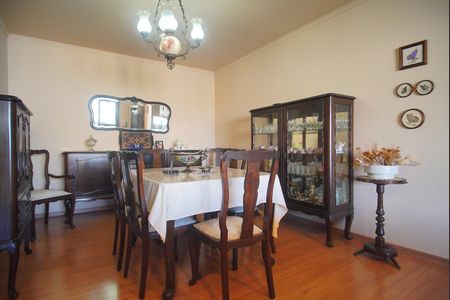 Apartamento à venda com 185m², 3 quartos e 1 vaga Apartamento à venda com 185m², 3 quartos e 1 vagaSala