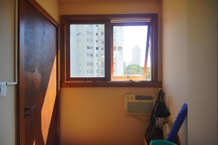 Apartamento à venda com 185m², 3 quartos e 1 vaga Apartamento à venda com 185m², 3 quartos e 1 vagaQuarto de Serviço
