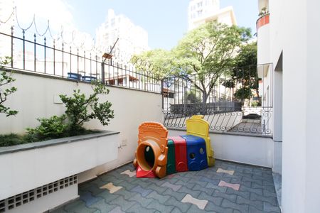 Apartamento à venda com 100m², 3 quartos e 2 vagasÁrea comum - Playground