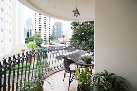 Apartamento à venda com 100m², 3 quartos e 2 vagasVaranda