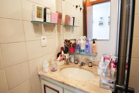 Apartamento à venda com 100m², 3 quartos e 2 vagasBanheiro da Suíte 2