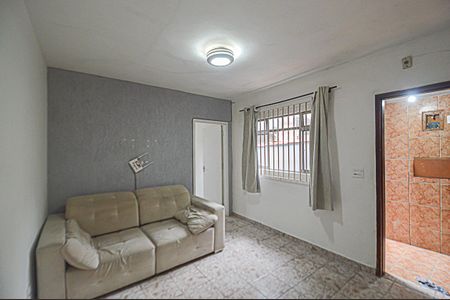 Casa à venda com 100m², 2 quartos e 2 vagasSala