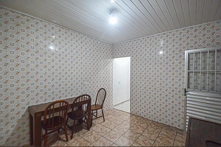 Casa à venda com 100m², 2 quartos e 2 vagasCozinha