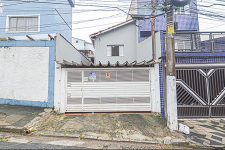 Casa à venda com 100m², 2 quartos e 2 vagasFachada