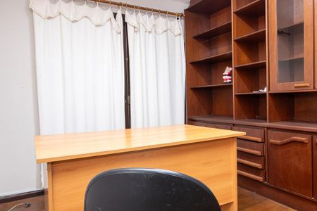 Casa para alugar com 580m², 9 quartos e 6 vagas Casa para alugar com 580m², 9 quartos e 6 vagasQuarto 1