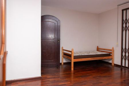 Casa para alugar com 580m², 9 quartos e 6 vagas Casa para alugar com 580m², 9 quartos e 6 vagasQuarto 8
