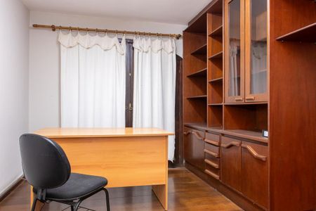 Casa para alugar com 580m², 9 quartos e 6 vagas Casa para alugar com 580m², 9 quartos e 6 vagasQuarto 1