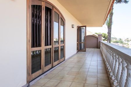 Casa para alugar com 580m², 9 quartos e 6 vagas Casa para alugar com 580m², 9 quartos e 6 vagasVaranda