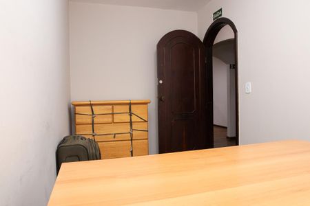 Casa para alugar com 580m², 9 quartos e 6 vagas Casa para alugar com 580m², 9 quartos e 6 vagasQuarto 2