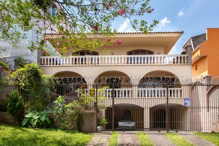Casa para alugar com 580m², 9 quartos e 6 vagas Casa para alugar com 580m², 9 quartos e 6 vagasFachada